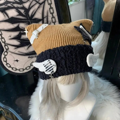 Beanie mit Engelsflügeln